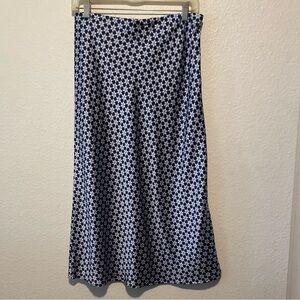 Hollister Blue Floral Skirt. SZ M